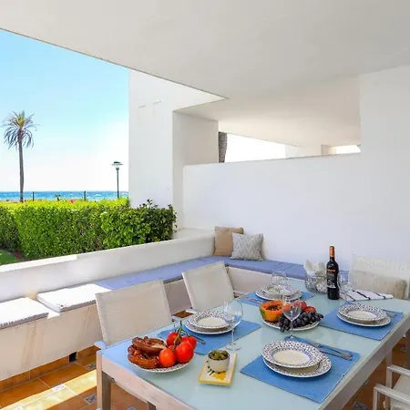 Frontline Ground Floor - Monteros Palm Apartment *
